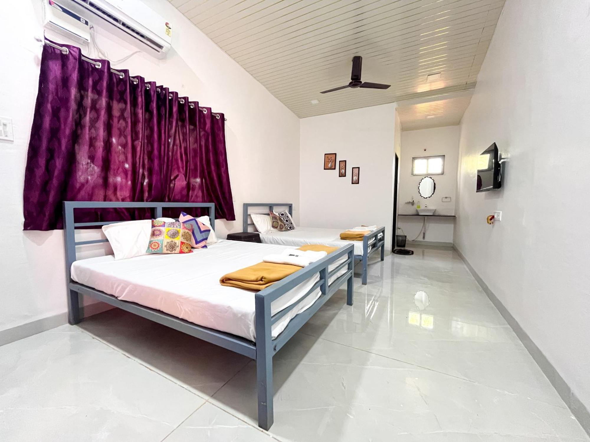 Karjat In Resort Екстериор снимка