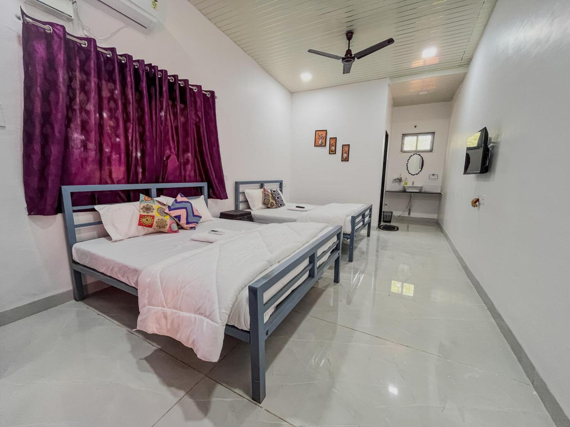 Karjat In Resort Екстериор снимка